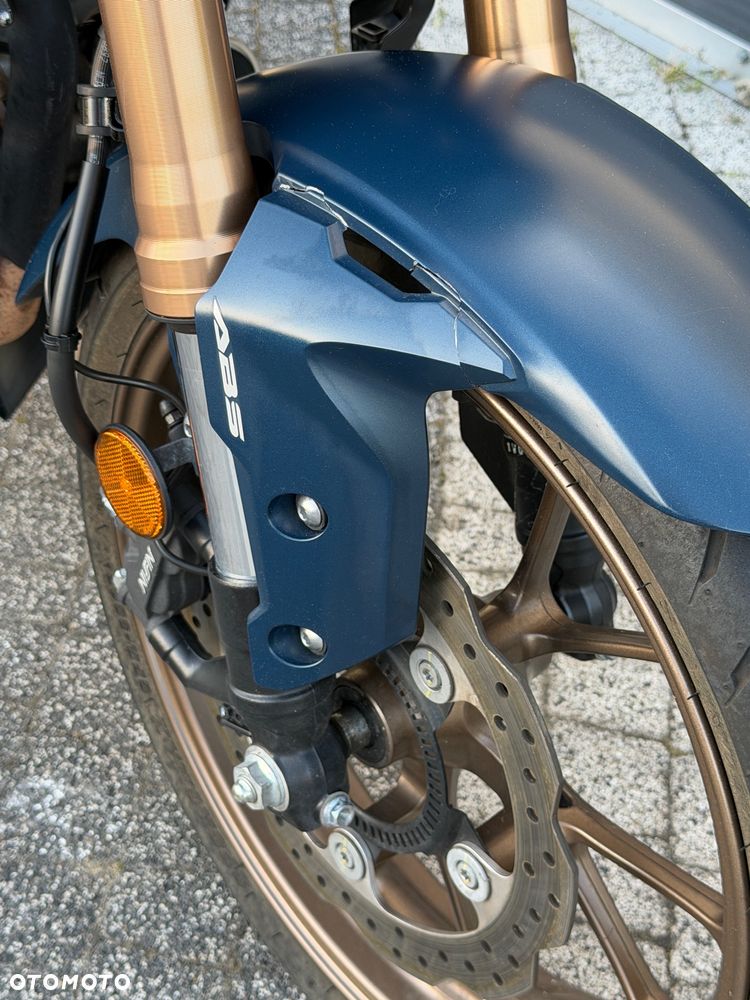 Honda CBF - 4