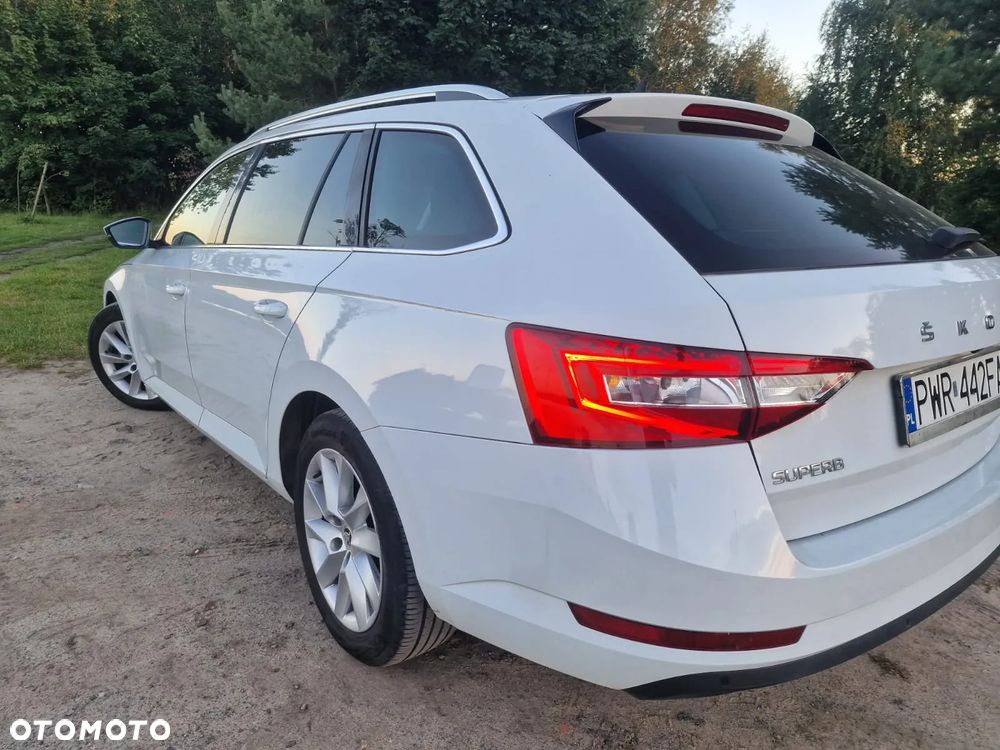 Skoda Superb 1.5 TSI ACT DSG Ambition - 35