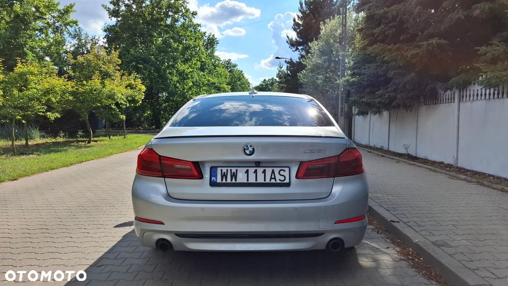 BMW Seria 5 530i Sport Line - 16