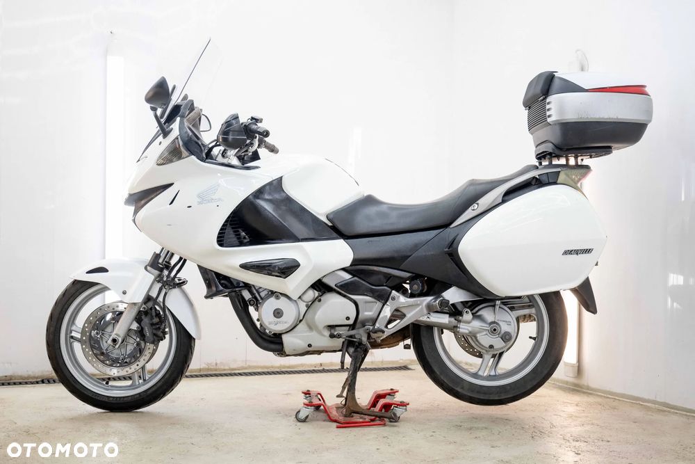 Honda NT - 9