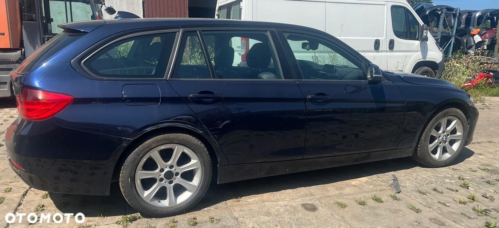BMW Seria 3 330d xDrive - 6