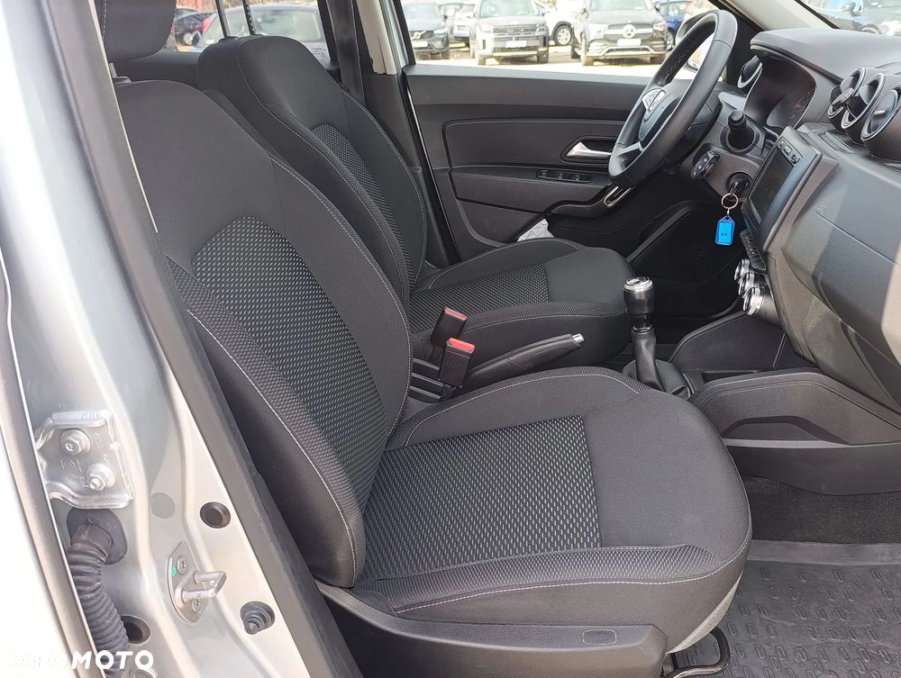 Dacia Duster 1.6 SCe Outdoor S&S - 12