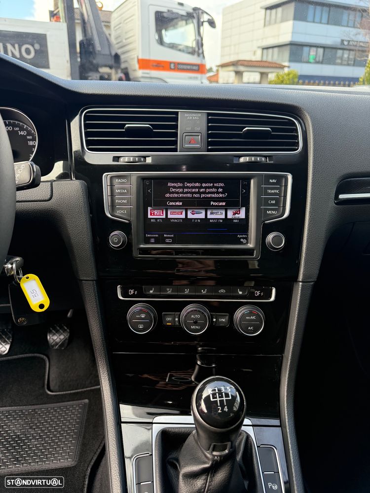 VW Golf Variant 1.6 TDi Highline - 24