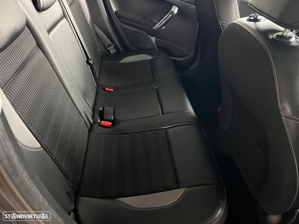 Peugeot 2008 1.2 PureTech Allure - 20