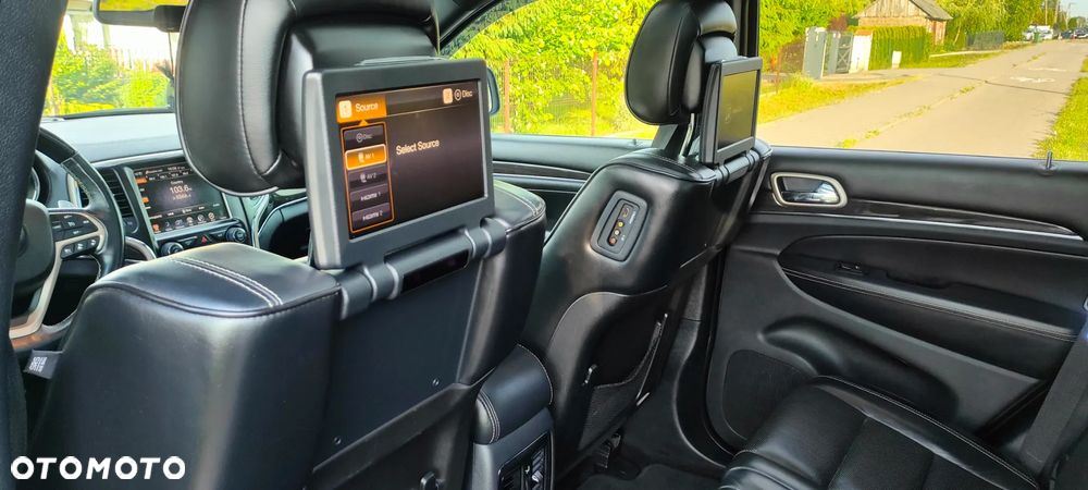 Jeep Grand Cherokee - 19
