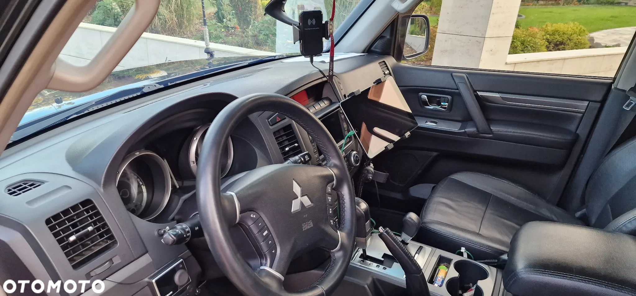 Mitsubishi Pajero 3.2 DID Intense + - 12