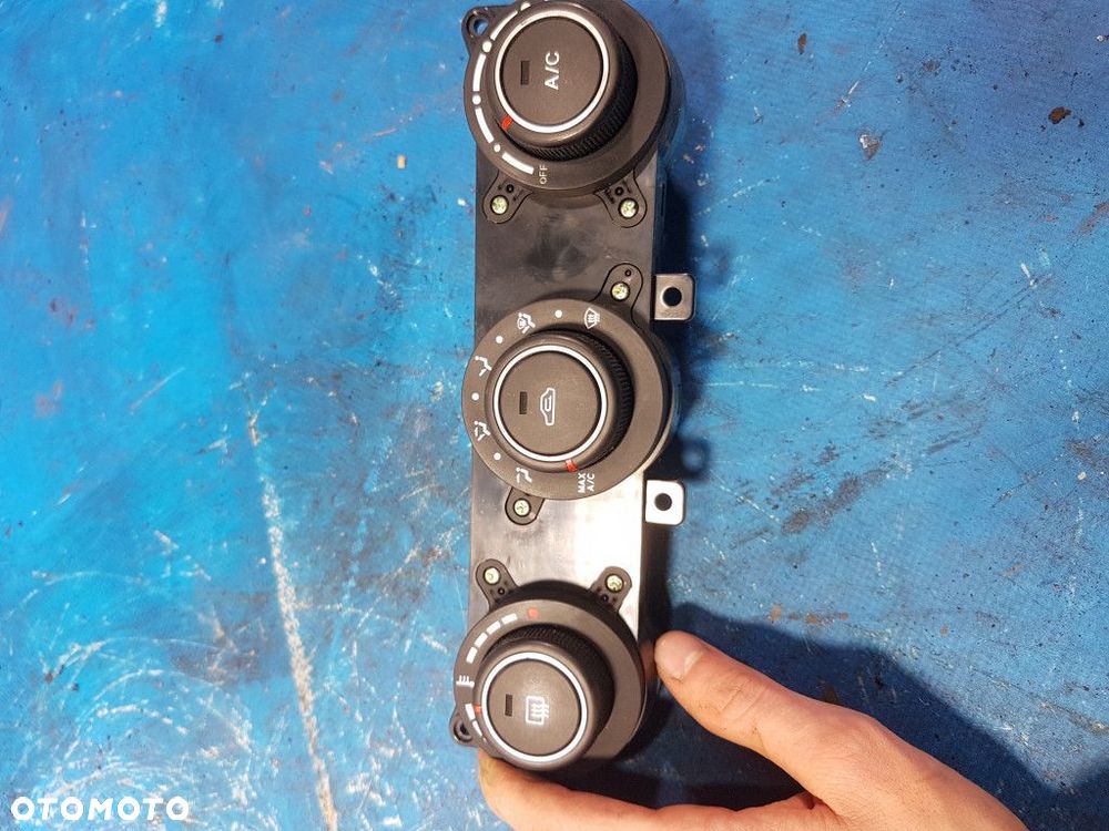 KIA CEED I PANEL KLIMATYZACJI - 1