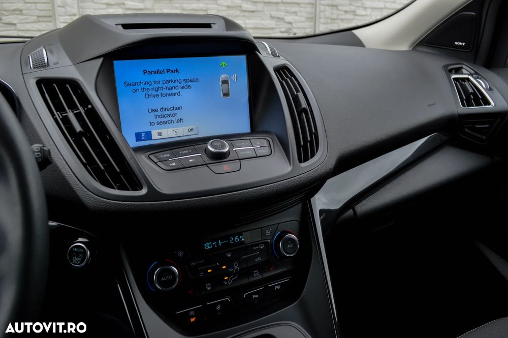 Ford Kuga 1.5 EcoBoost 4x4 Aut. Trend - 29