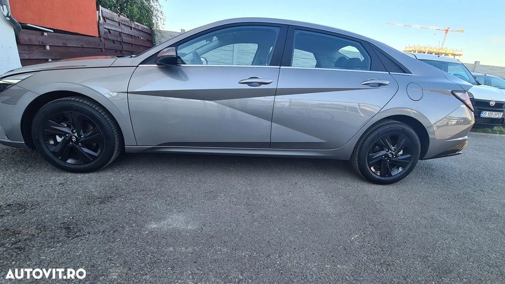 Hyundai Elantra 1.6 l 123 CP 6MT Highway - 7