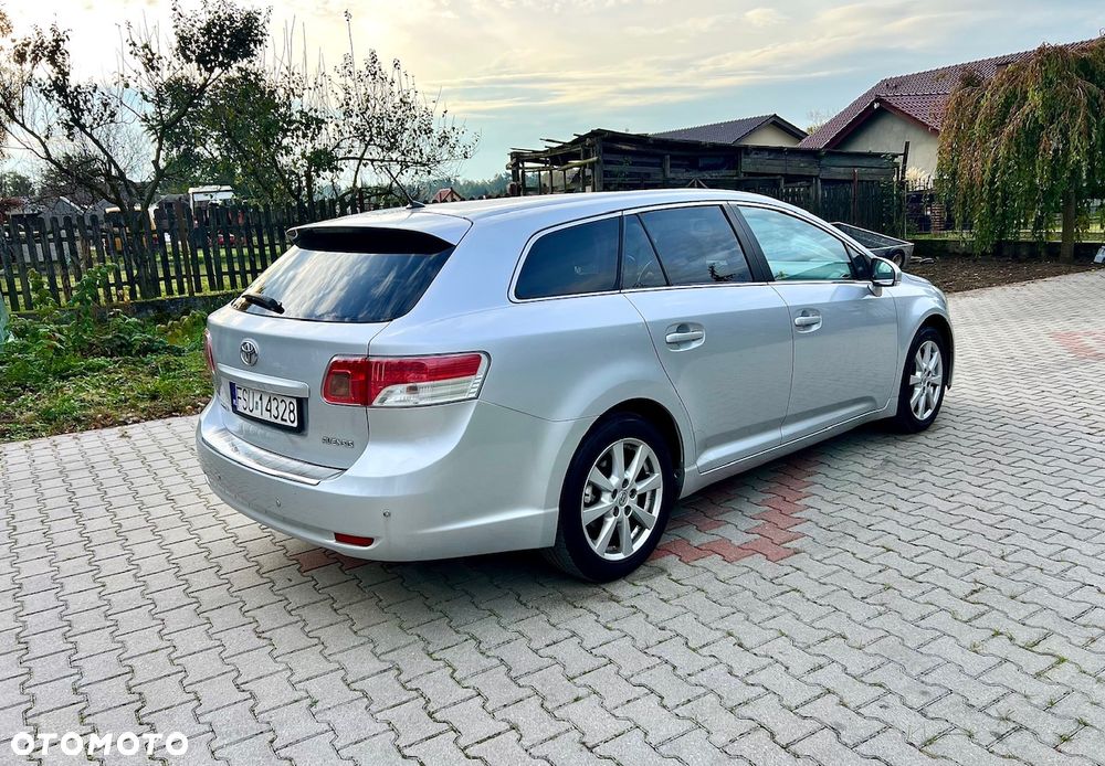 Toyota Avensis 2.2 D-4D Premium - 5