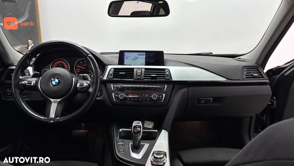 BMW Seria 3 320d DPF Touring Aut. - 11