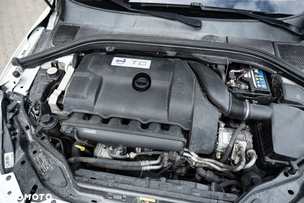 Volvo XC 60 T6 AWD Momentum - 14