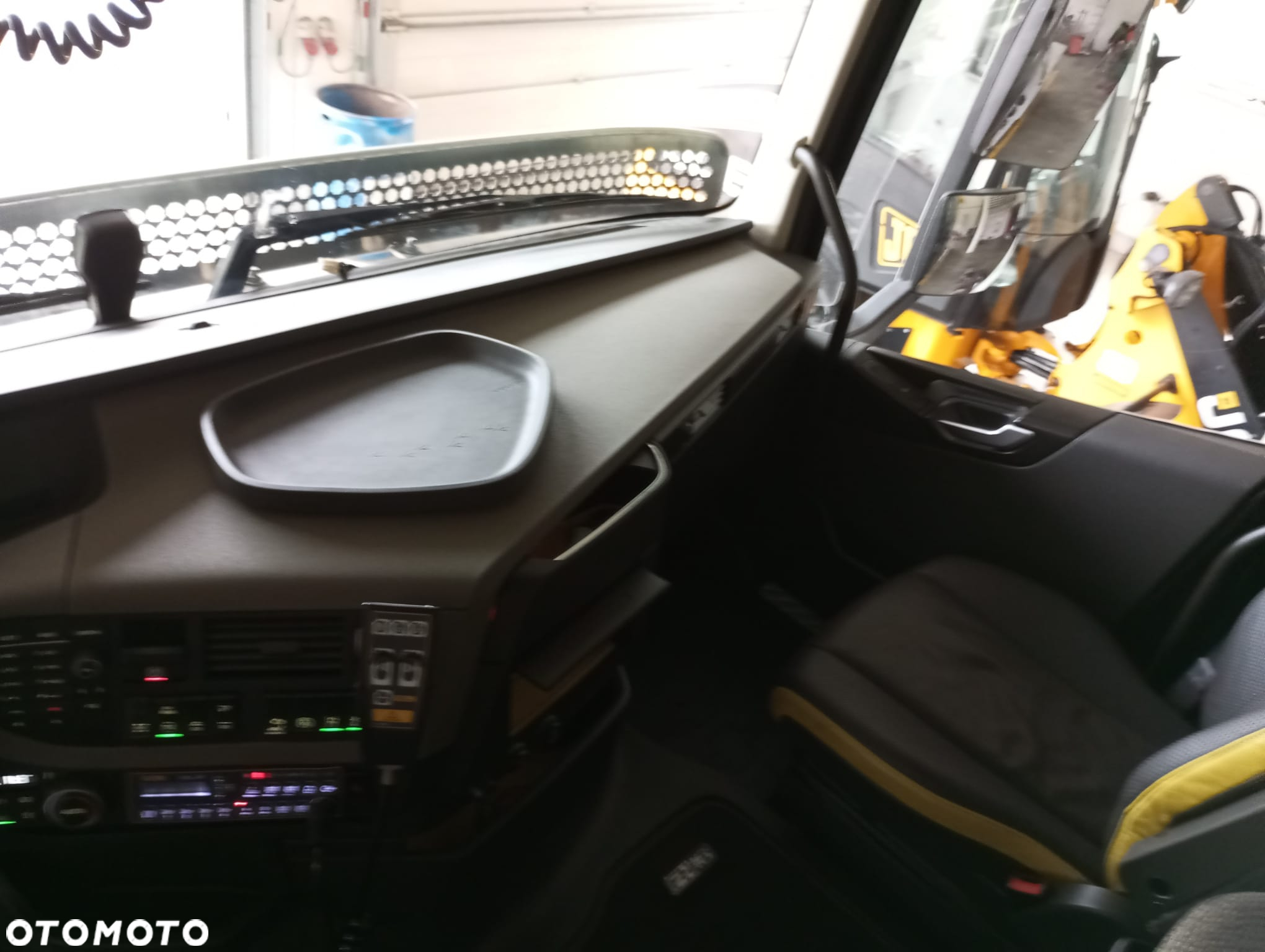 Volvo FH750 LOGLIFT 265Z - 15