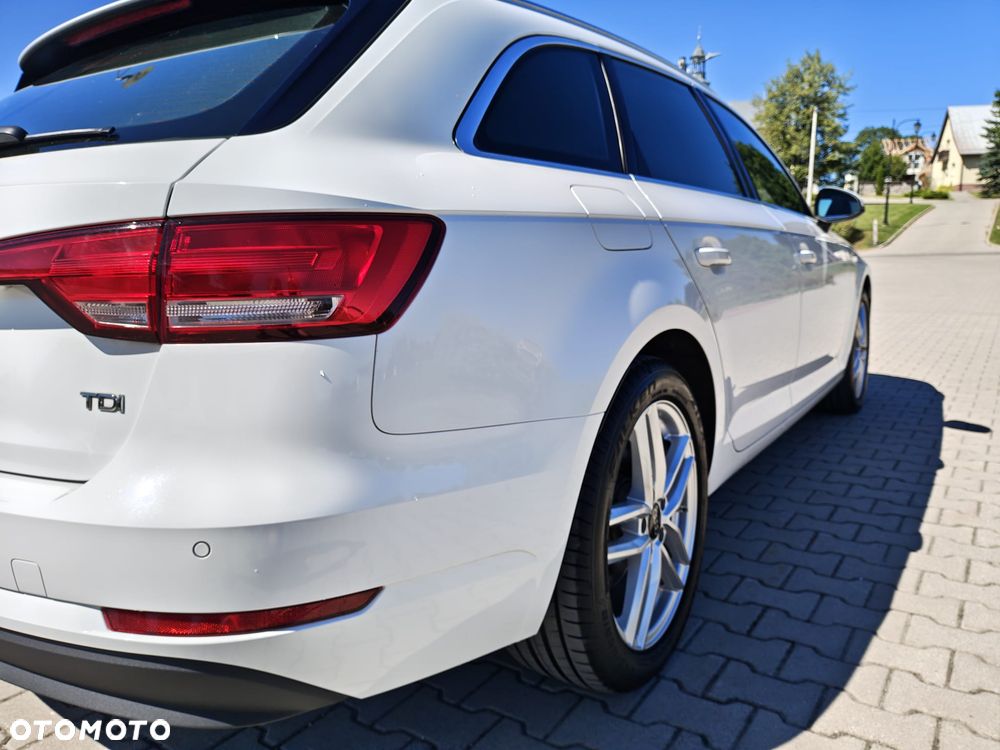 Audi A4 Avant 2.0 TDI S tronic - 31