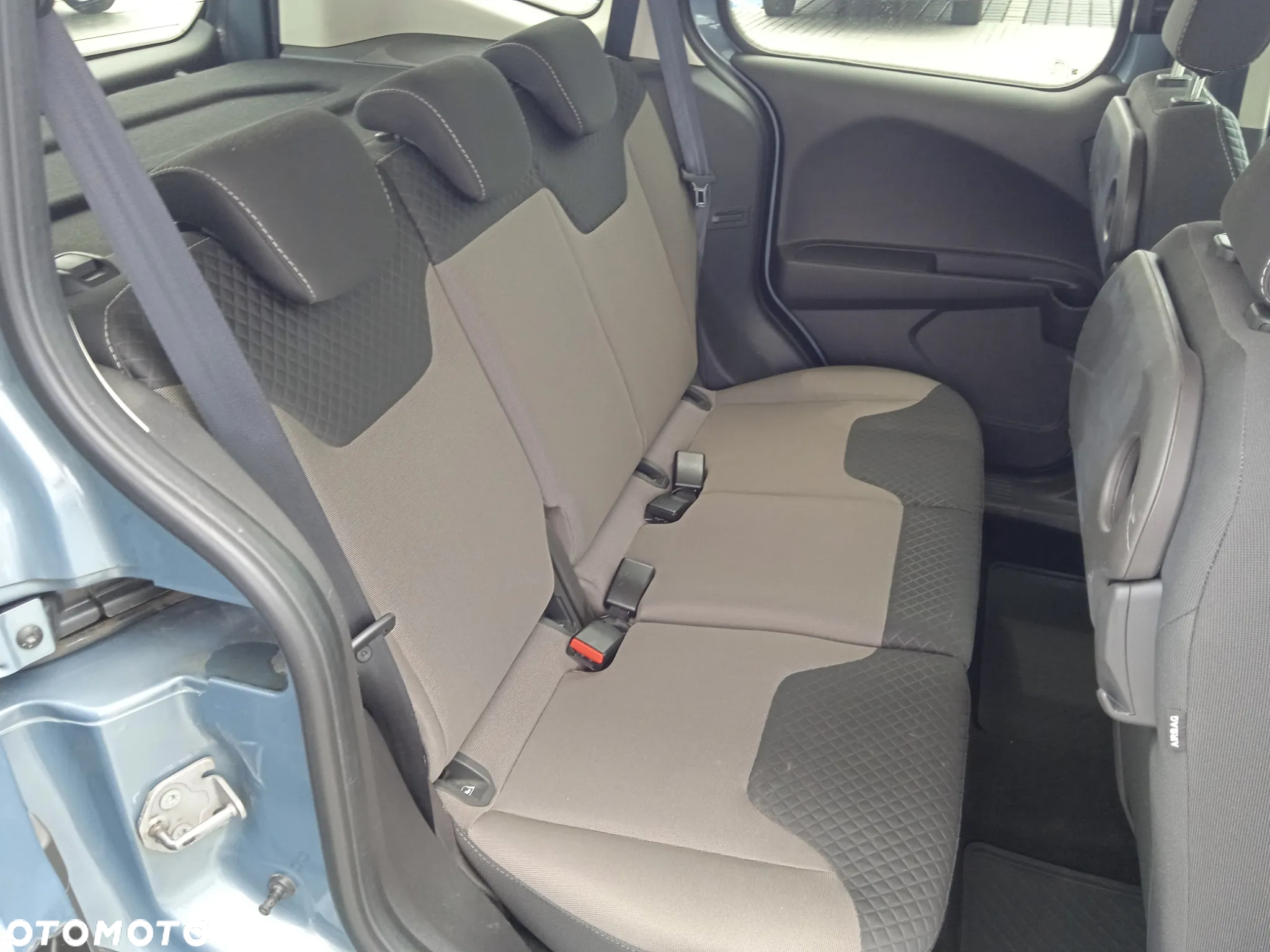 Ford Tourneo Courier 1.5 TDCi Titanium - 8