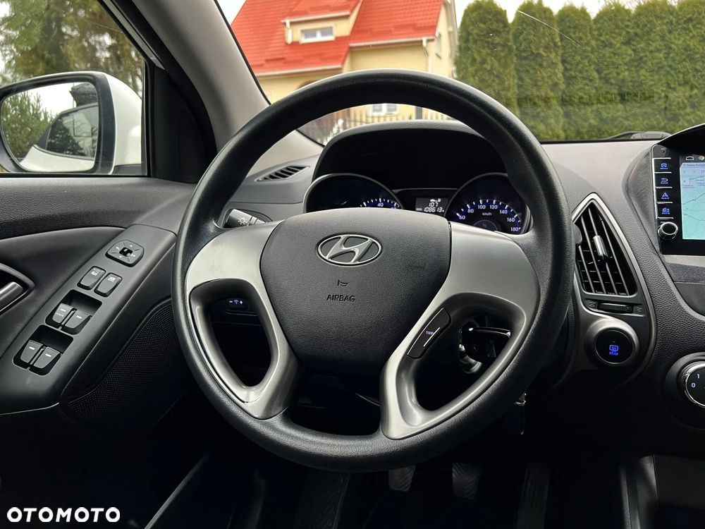 Hyundai ix35 1.6 2WD Fifa World Cup Edition - 29