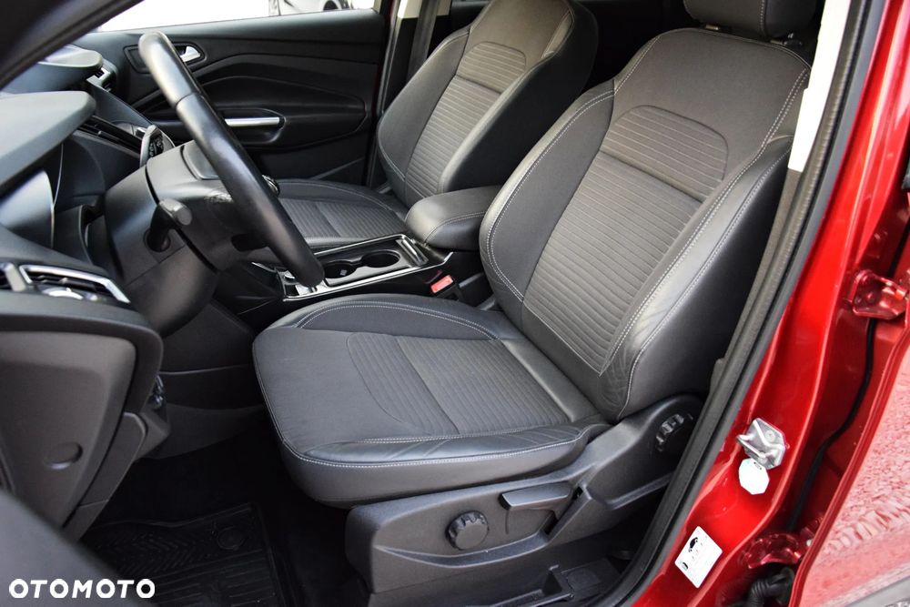 Ford Kuga - 30