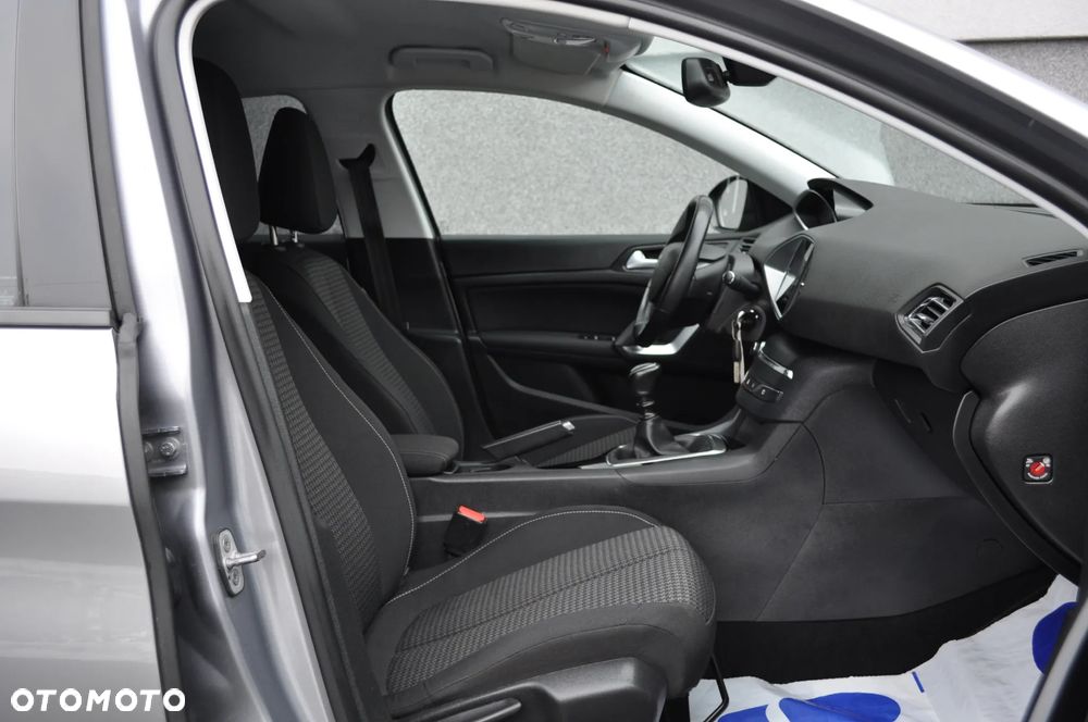 Peugeot 308 BlueHDi 130 Stop & Start Active Business-Paket - 15