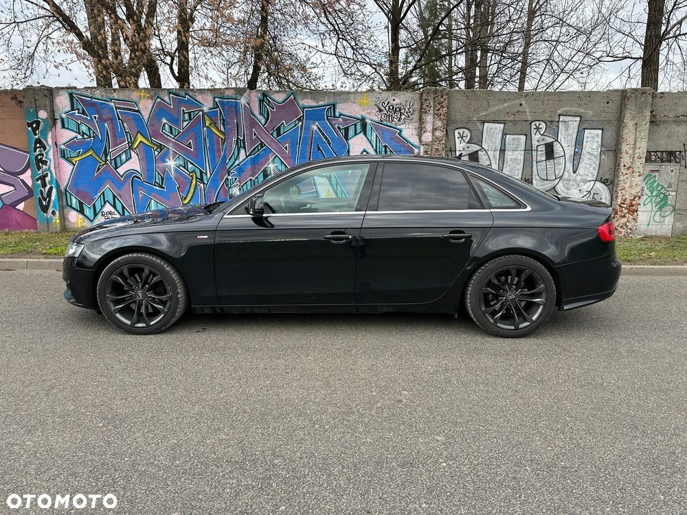 Audi A4 Limousine - 8