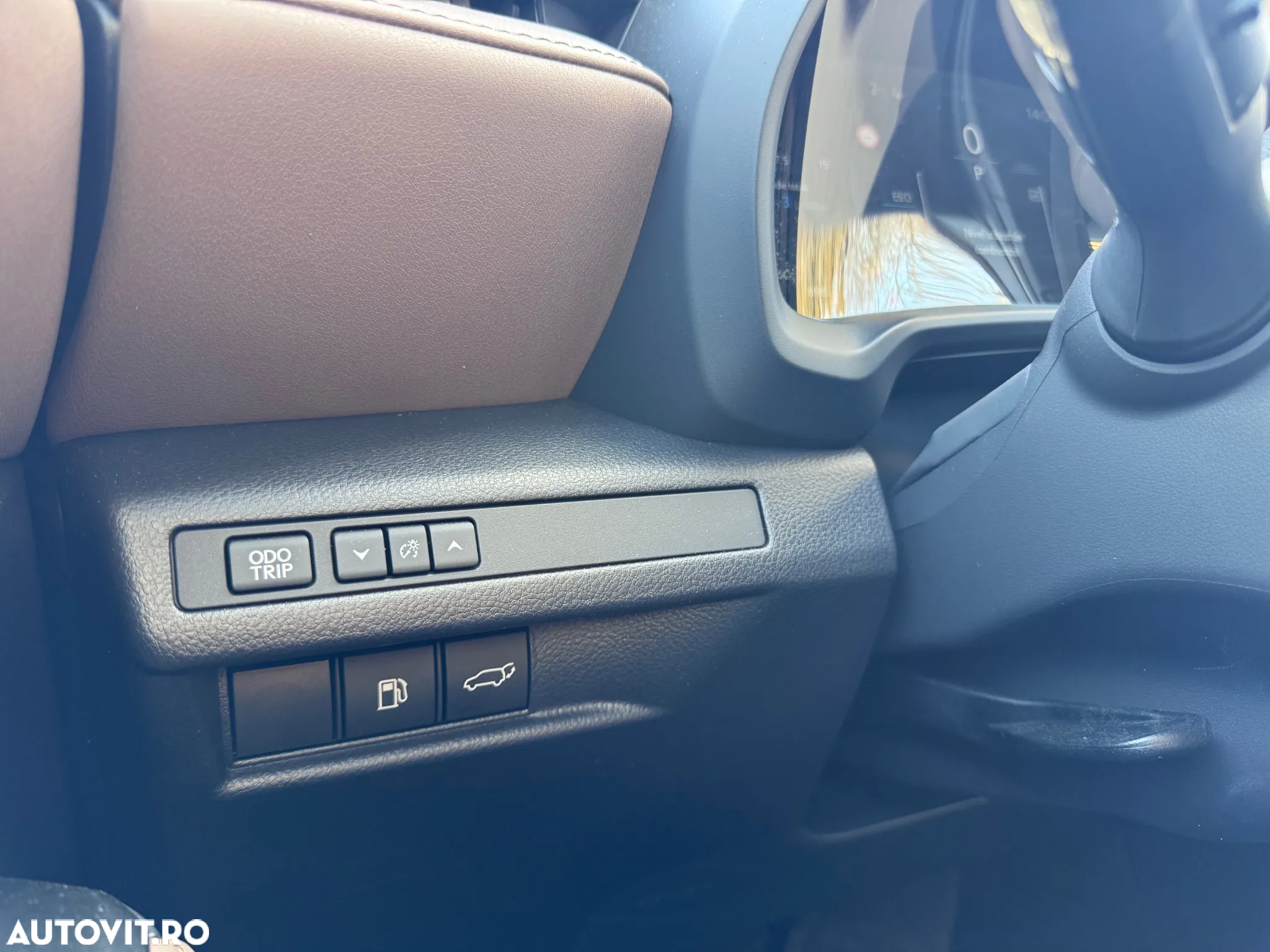 Lexus LBX 1.5 HEV 4x2 CVT Elegant - 12