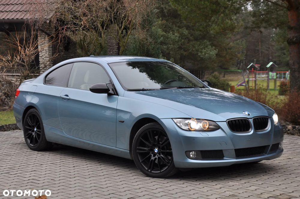 BMW Seria 3 325i xDrive - 10