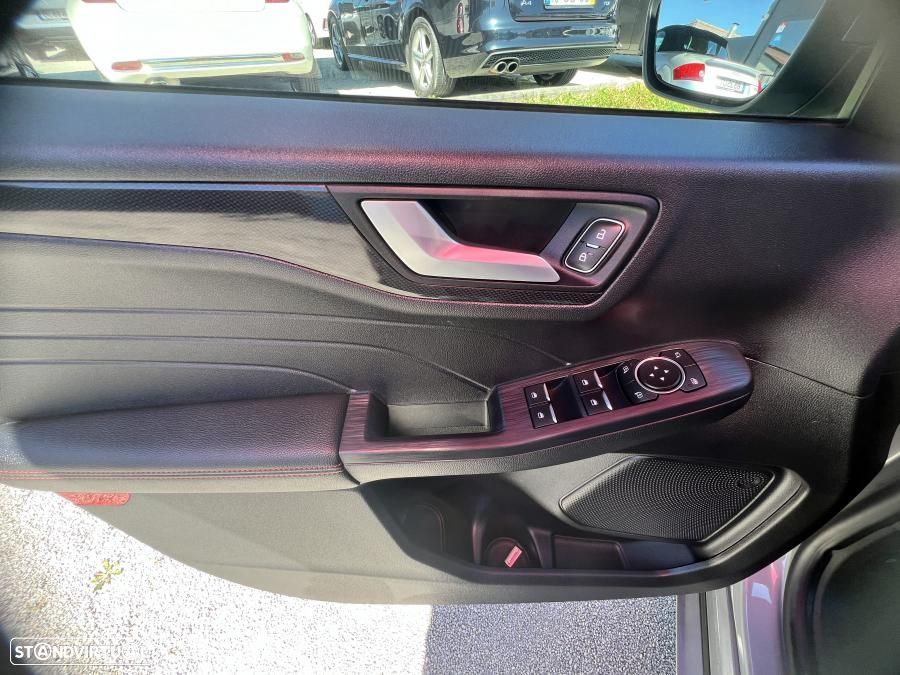 Ford Kuga 2.5 PHEV ST-Line X - 17