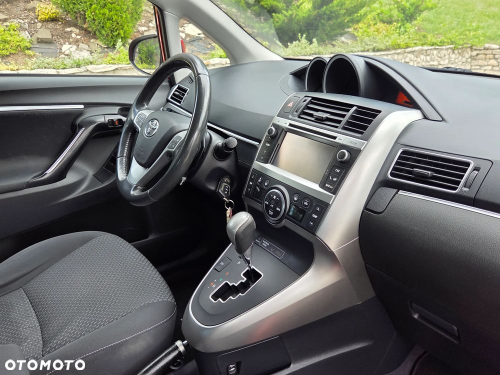 Toyota Verso 1.8 Premium MS - 21