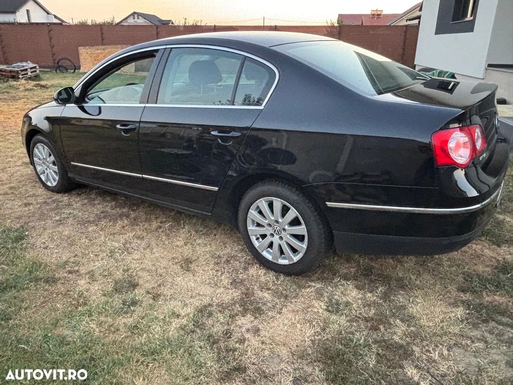 Volkswagen Passat - 4