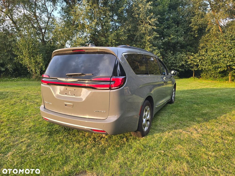 Chrysler Pacifica - 30