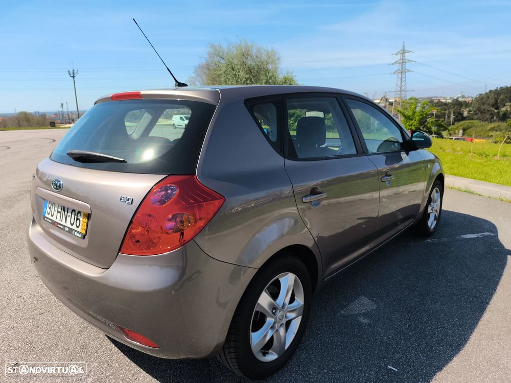 Kia Ceed 1.4 CVVT EX ISG - 52