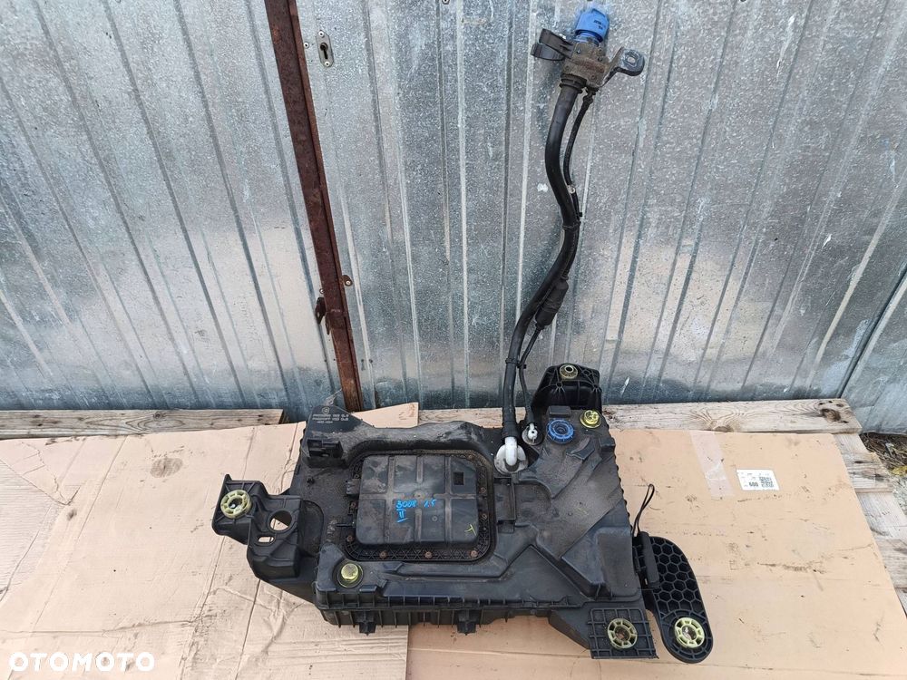 peugeot 3008 ii 17r- 1.5 bluehdi zbiornik adblue kompletny 9825645580 - 1