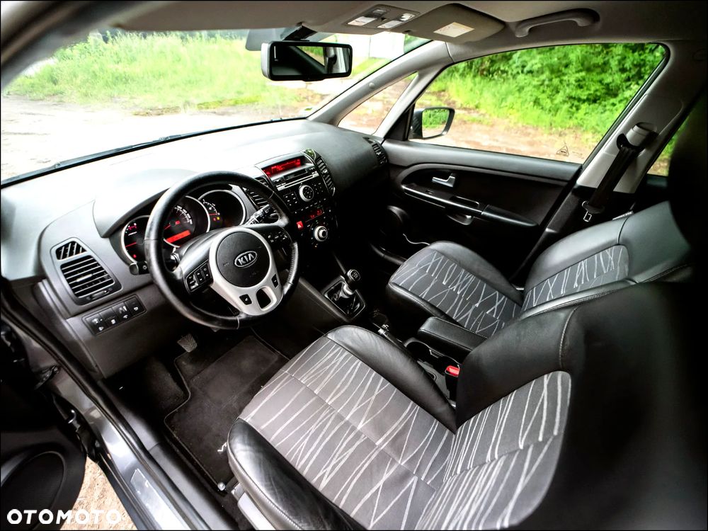 Kia Venga - 6