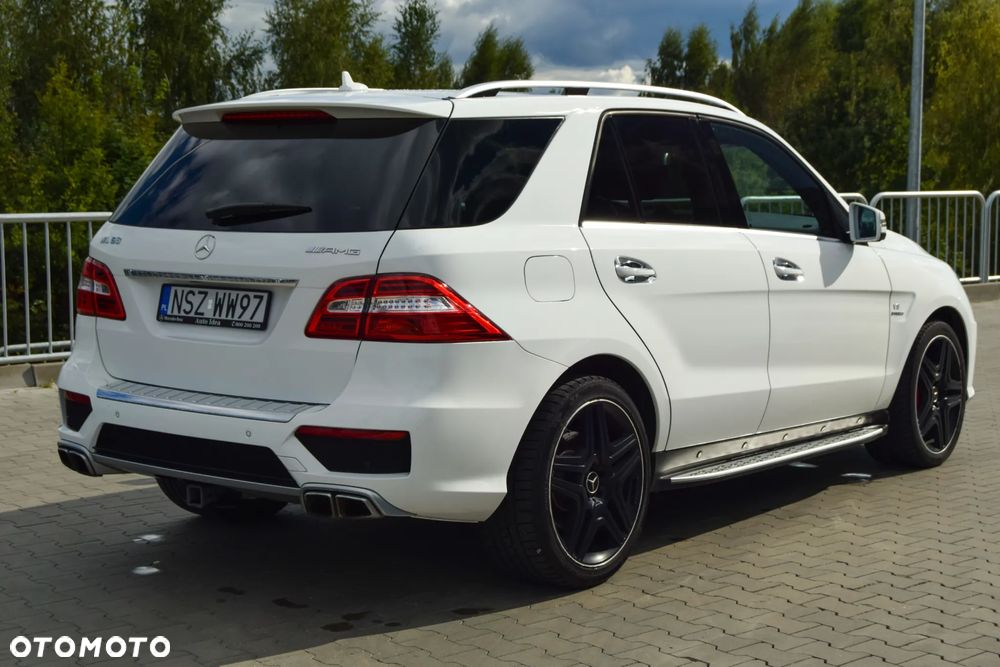 Mercedes-Benz ML 63 AMG 4Matic AMG SPEEDSHIFT 7G-TRONIC AMG Performance Package - 9