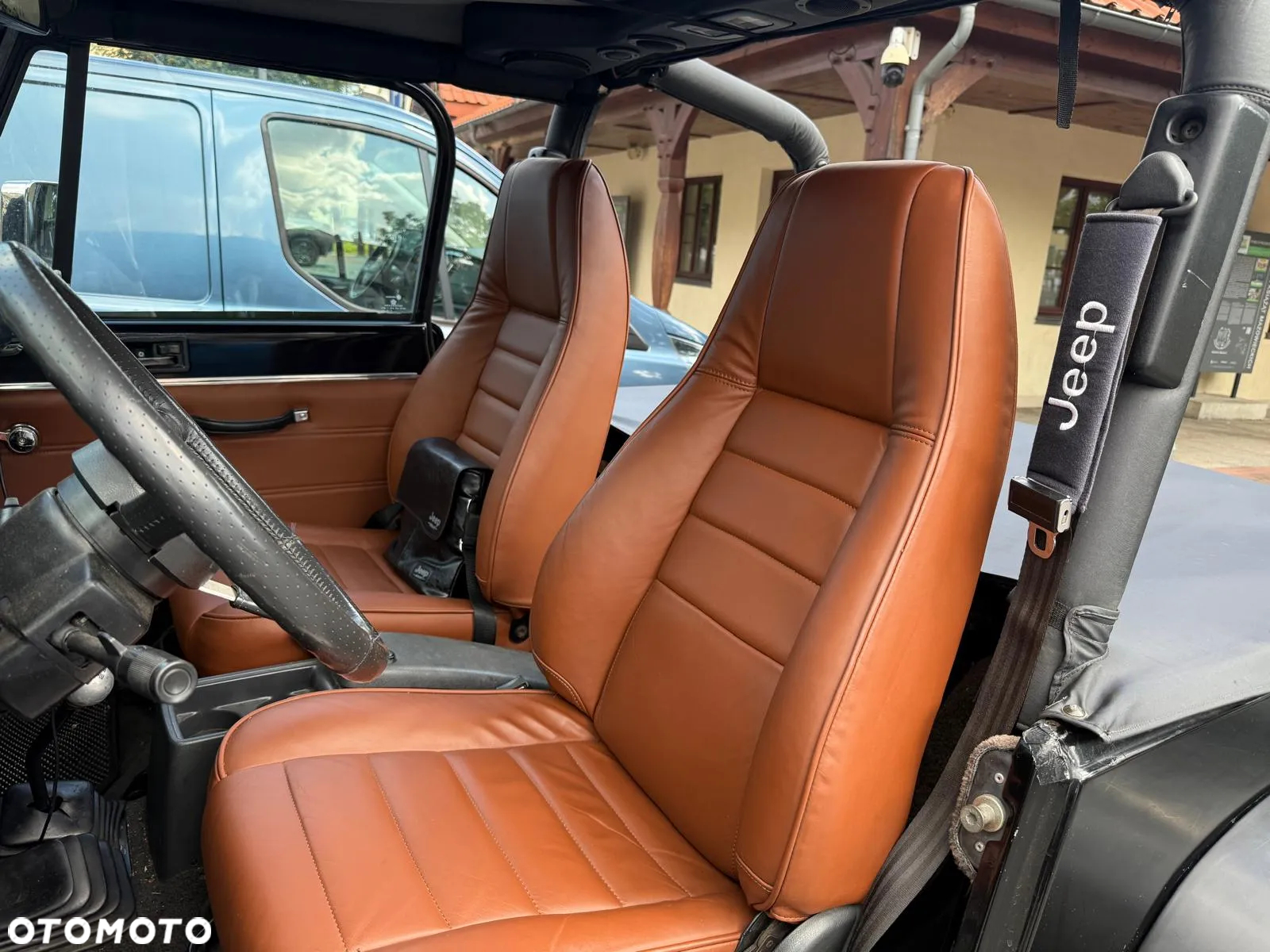 Jeep Wrangler 2.5L - 10