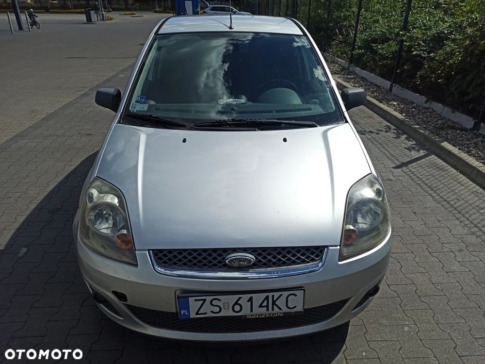 Ford Fiesta 1.4 Ghia - 2