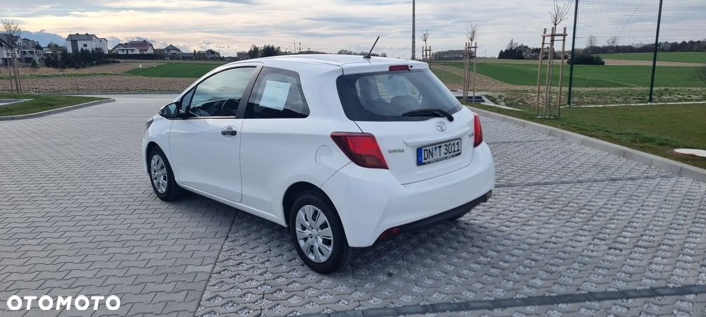 Toyota Yaris 1.0 VVT-i - 4