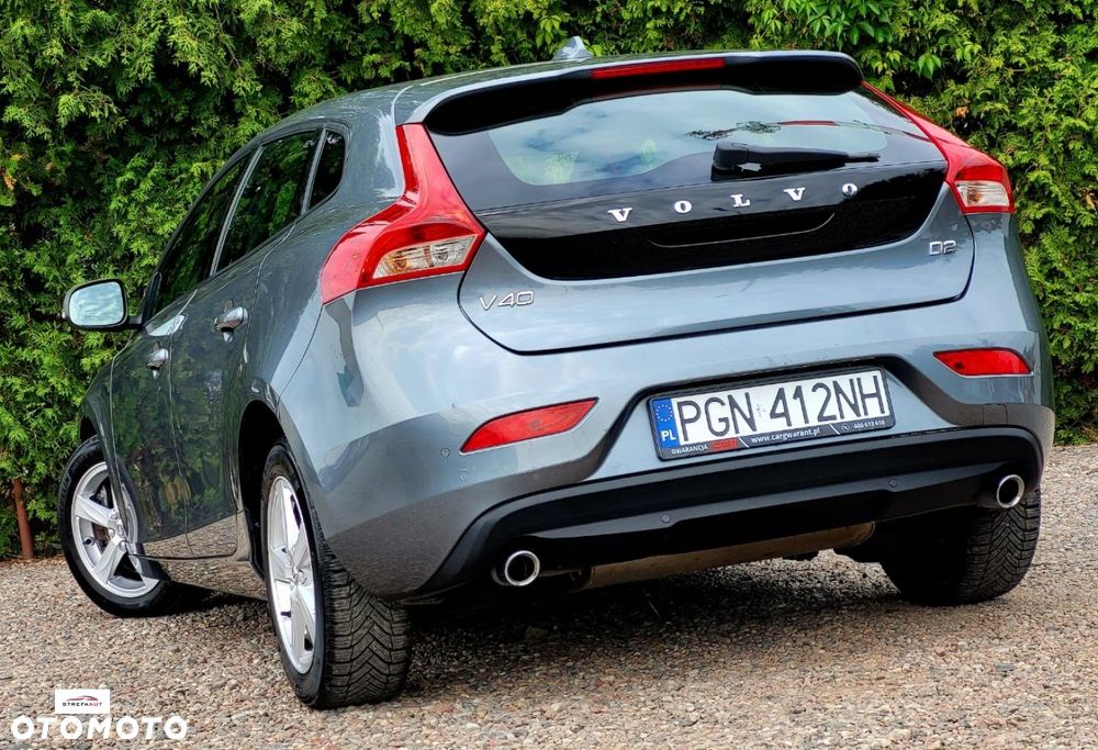 Volvo V40 - 25