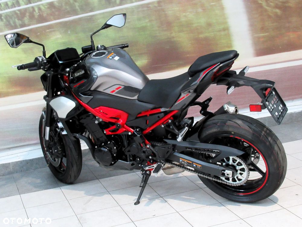 Kawasaki Z 900 - 5