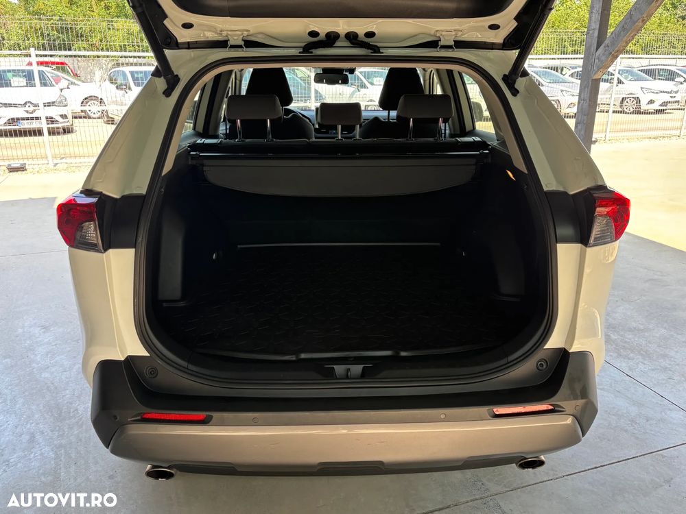 Toyota RAV4 - 9