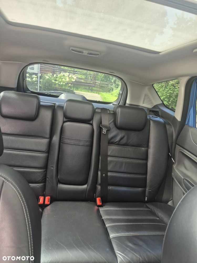 Ford Kuga - 8
