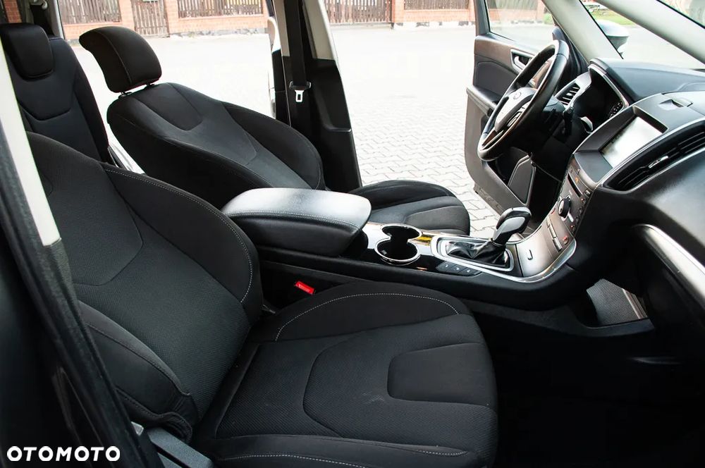 Ford S-Max 2.0 TDCi Titanium PowerShift - 25