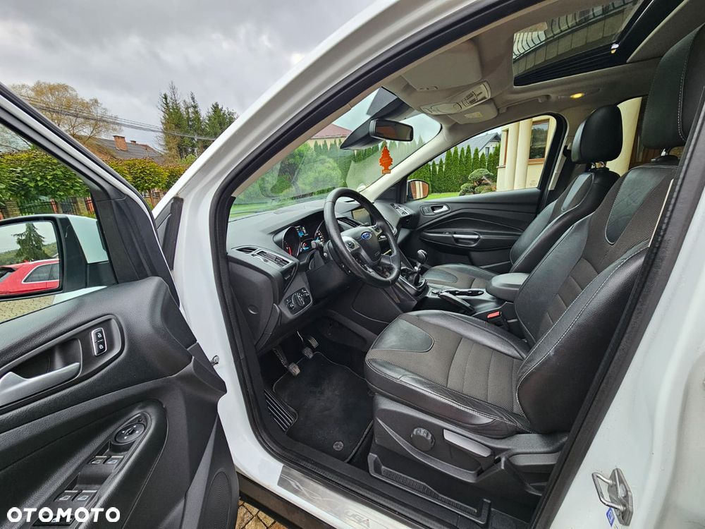 Ford Kuga 2.0 TDCi 4x4 Titanium - 6