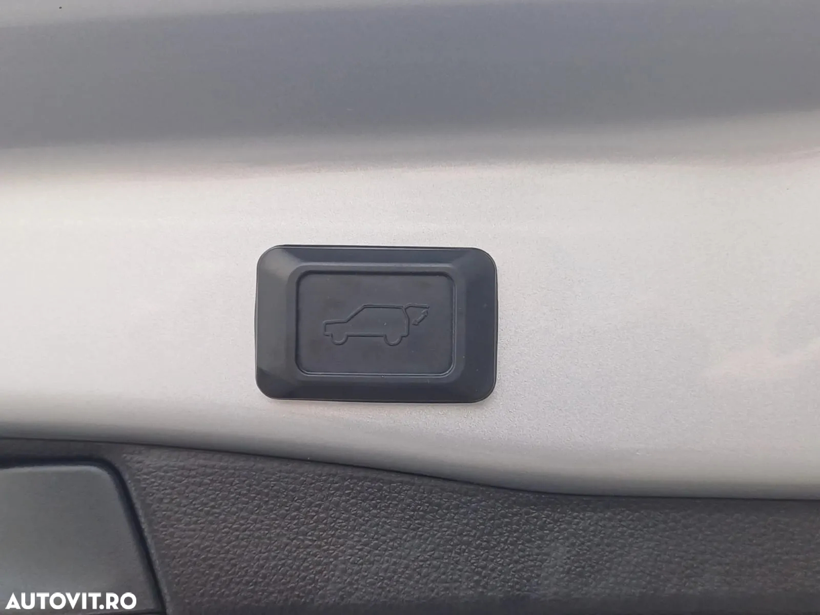 Toyota RAV4 2.5 Hybrid VVT-iE 4x4 Luxury - 8