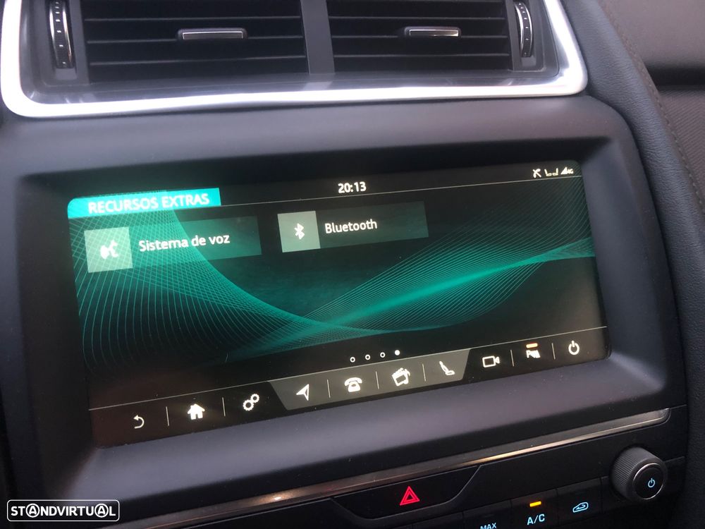 Jaguar E-Pace 2.0 i4D S - 23