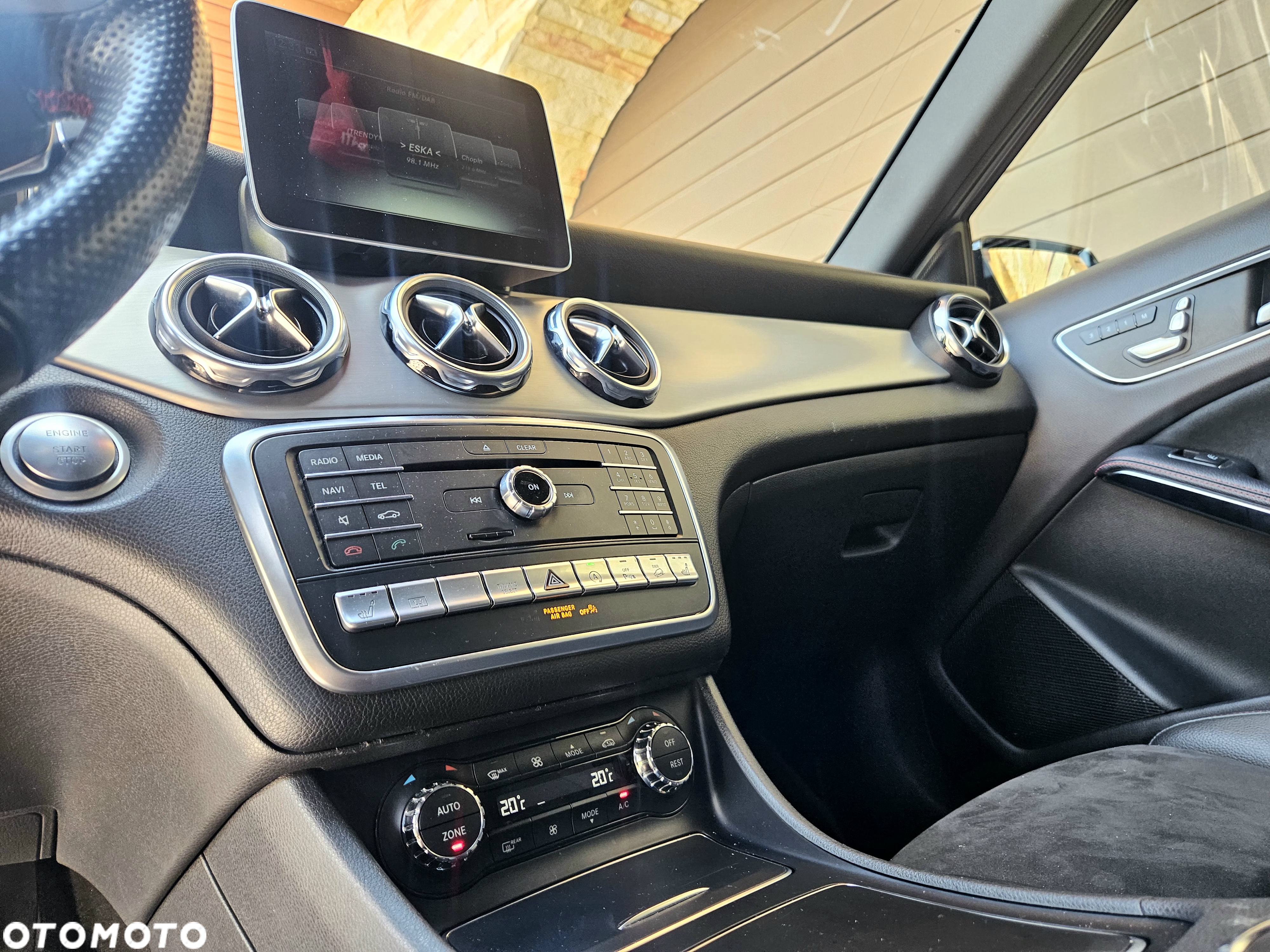 Mercedes-Benz GLA 250 4-Matic - 27