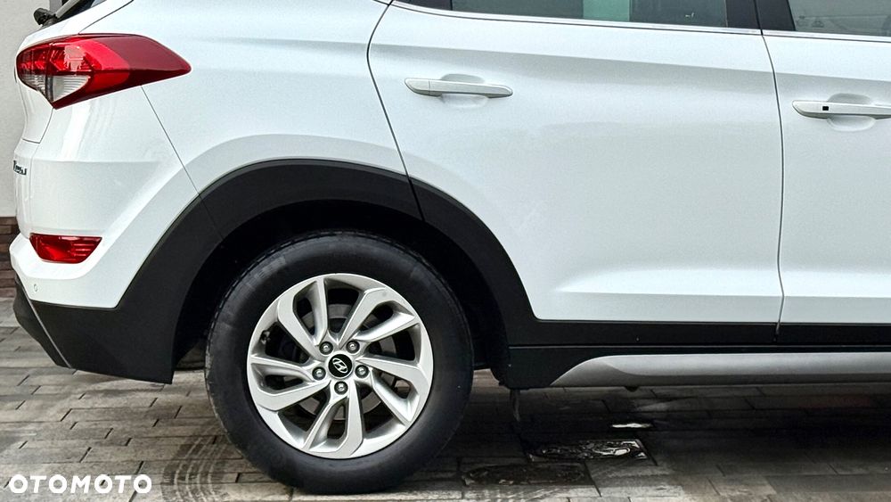 Hyundai Tucson 1.7 CRDI BlueDrive Comfort 2WD - 27