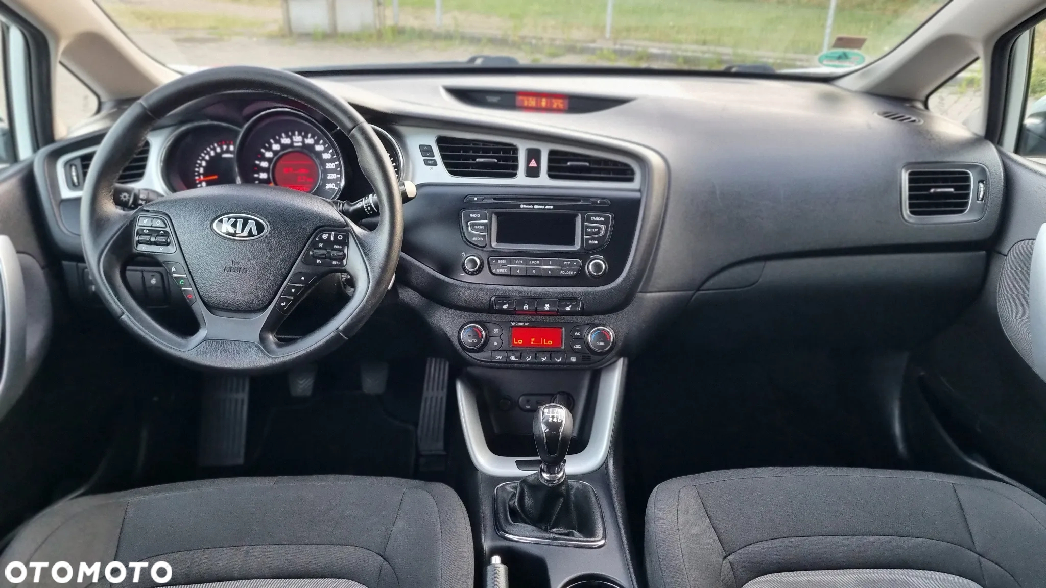 Kia Ceed 1.4 CVVT Fifa World Cup Edition - 11