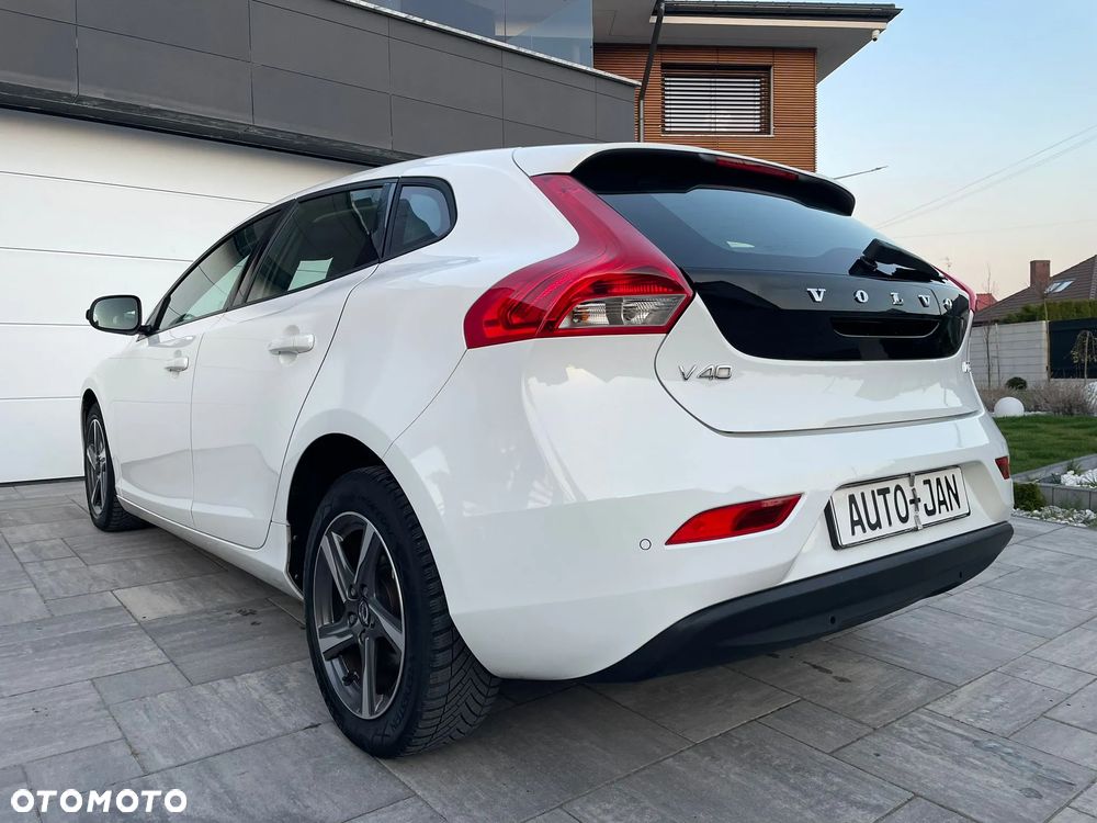 Volvo V40 D2 Summum - 8