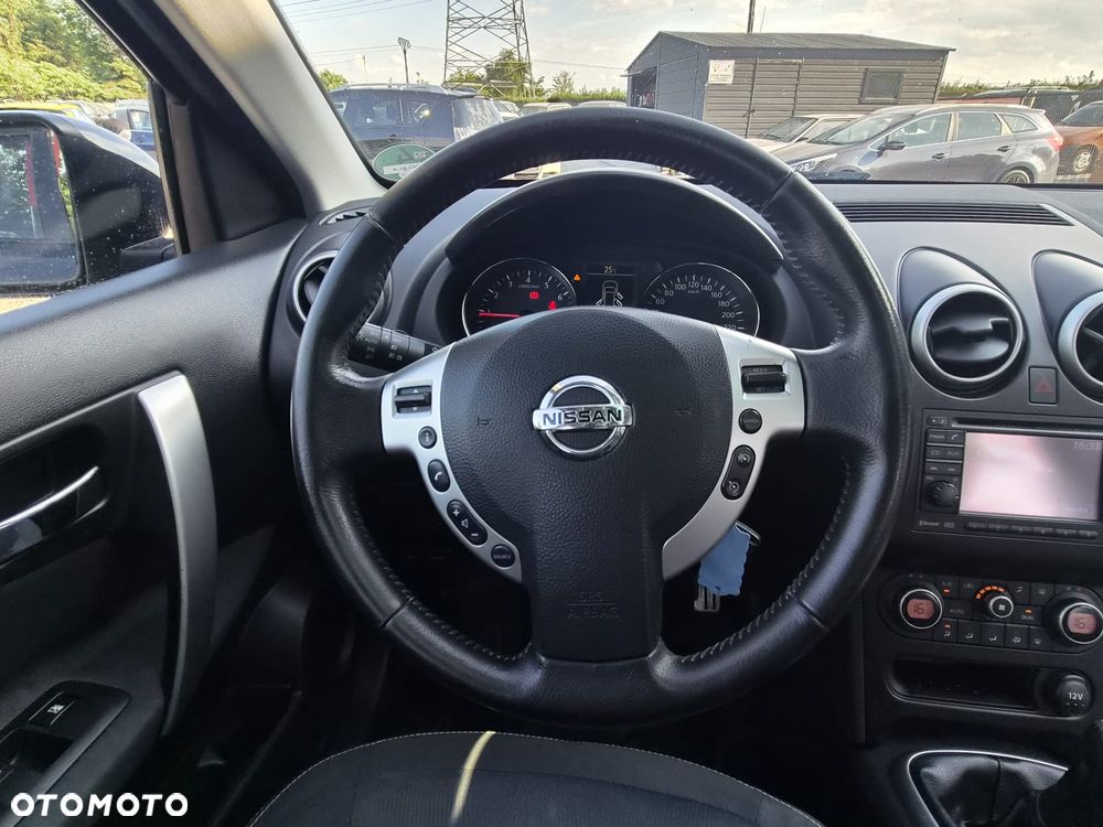 Nissan Qashqai+2 - 30