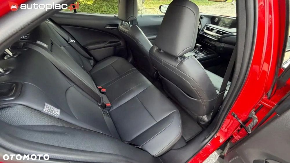 Lexus UX - 39